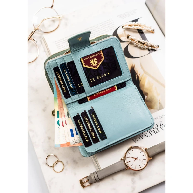 Średni portfel damski ze skóry naturalnej wyposażony w orientacji pionowej zamykany zatrzaskiem, biglem i suwakiem - Peterson