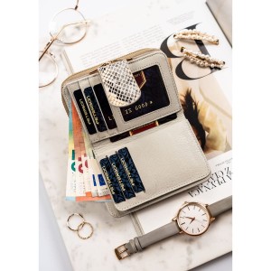 Elegancki, średni portfel damski ze skóry naturalnej wyposażony w system RFID ze wzorem skóry węża - Peterson