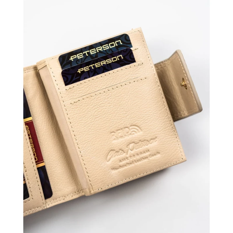Portfel damski ze skóry naturalnej zamykany zatrzaskiem i biglem - Peterson
