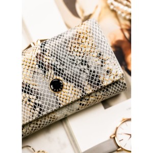 Portfel damski na bigiel i zatrzask wykonany ze skóry naturalnej ze wzorem imitującym skórę węża - Peterson