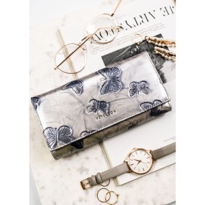 Pojemny portfel damski ze skóry naturalnej w srebrnym kolorze zamykany na zatrzask - Peterson