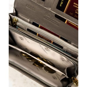 Pojemny portfel damski ze skóry naturalnej w srebrnym kolorze zamykany na zatrzask - Peterson