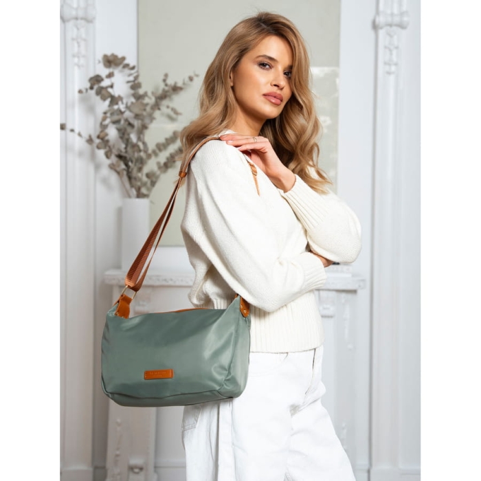 Nylonowa listonoszka damska w zielono-brązowym kolorze z zewnętrzną kieszenią - Peterson