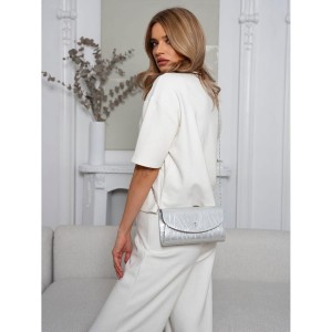 Srebrna kopertówka damska ze skóry ekologicznej zamykana na magnes - Rovicky