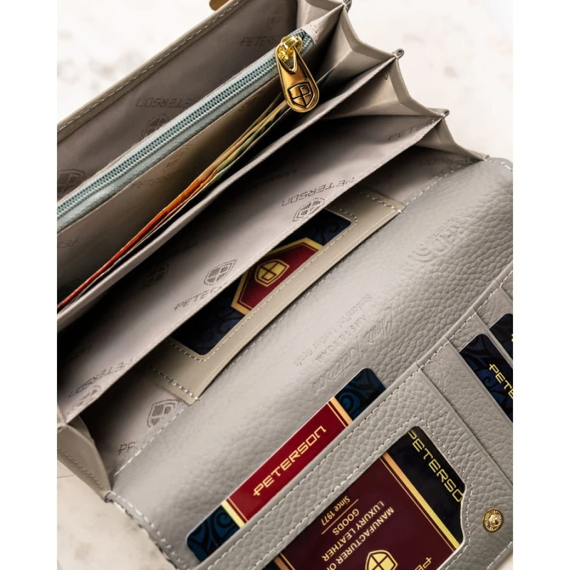 Poziomy portfel damski ze skóry naturalnej w kwiatowy, kolorowy wzór, zamykany na zatrzask - Peterson