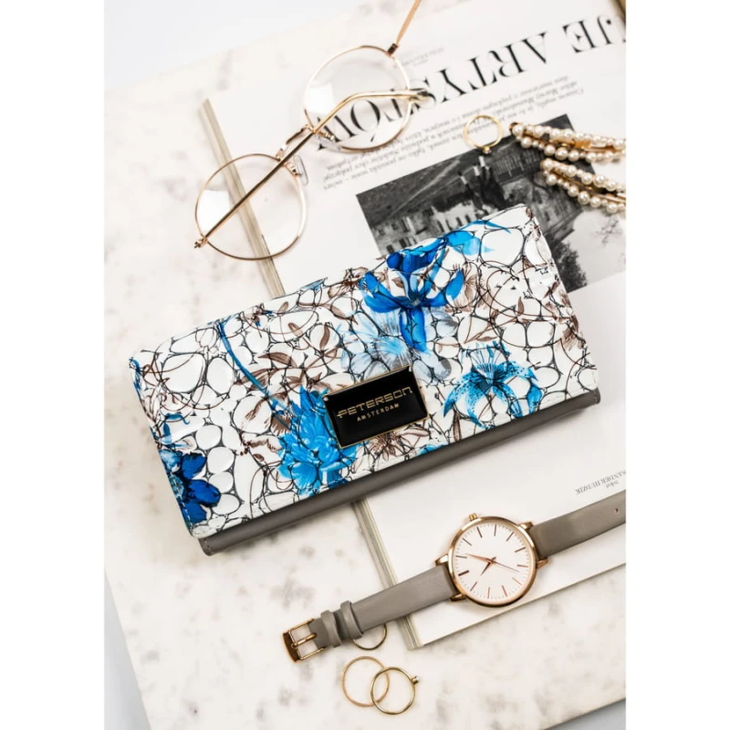 Portfel damski ze skóry naturalnej w kwiatowy wzór wyposażony w system RFID - Peterson