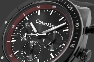 Tarcza zegarka Calvin Klein CK Flex 25200467 z subtarczami i srebrnymi wskazówkami.