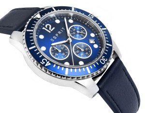 Esprit Hudson ES1G373L0025 – męski zegarek z granatową tarczą na nadgarstku.