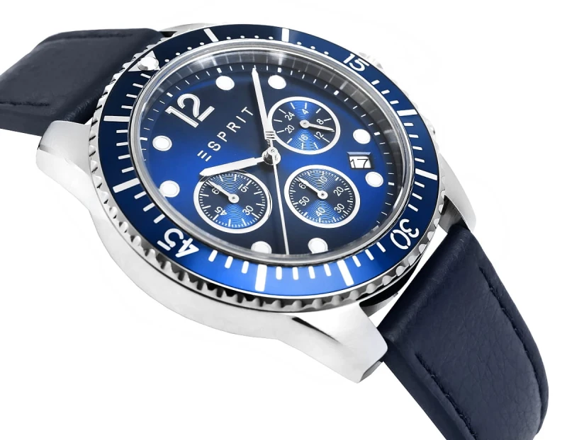 Esprit Hudson ES1G373L0025 – męski zegarek z granatową tarczą na nadgarstku.