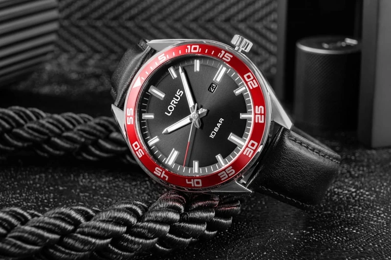 Zegarek męski LORUS RH941NX9 – elegancki model na czarnym tle.