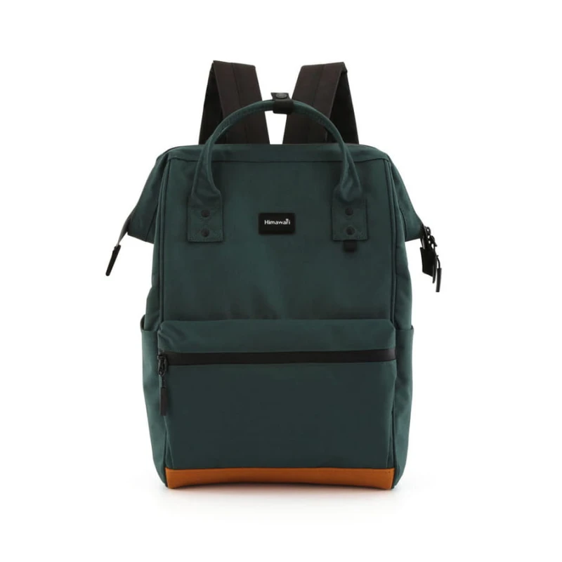 Pojemny plecak damski w ciemno zielonym kolorze zawieszony na regulowanych szelkach - Himawari