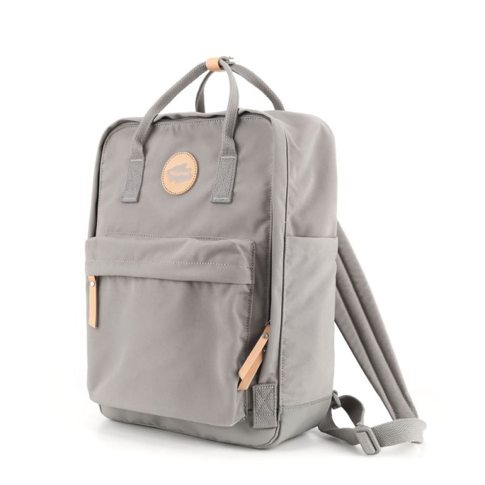 Praktyczny, miejski plecak damski w ciemnoszarym kolorze zawieszony na regulowanych szelkach - Himawari