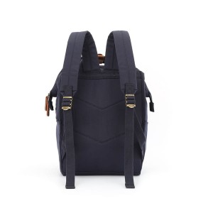 Pojemny plecak z wodoodpornego poliestru w granatowym kolorze z kieszenią na laptopa - Himawari