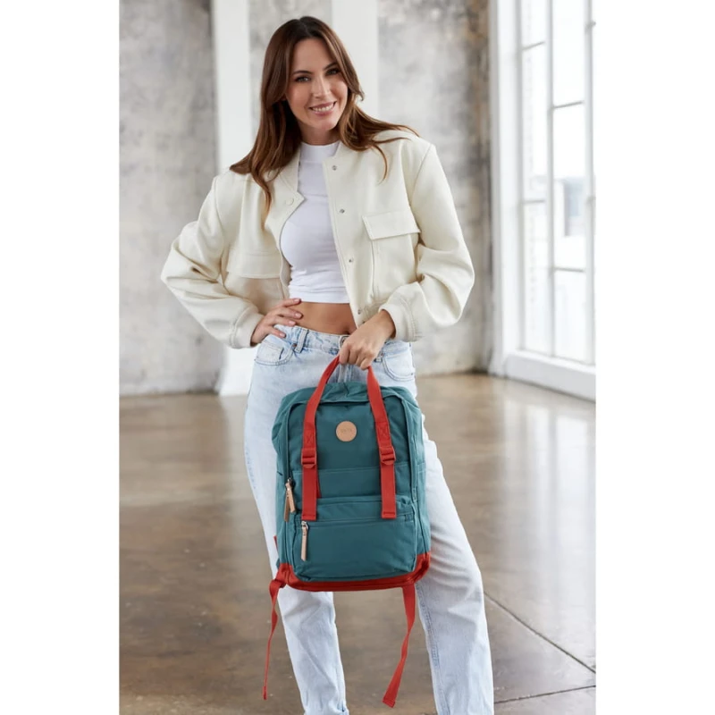 Pojemny plecak miejski w turkusowo-pomarańczowym kolorze z przegrodą na laptopa - Himawari