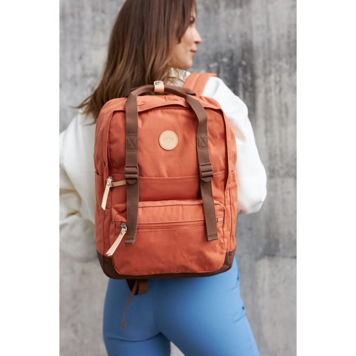 Pomarańczowo-brązowy plecak miejski zamykany suwakami - Himawari