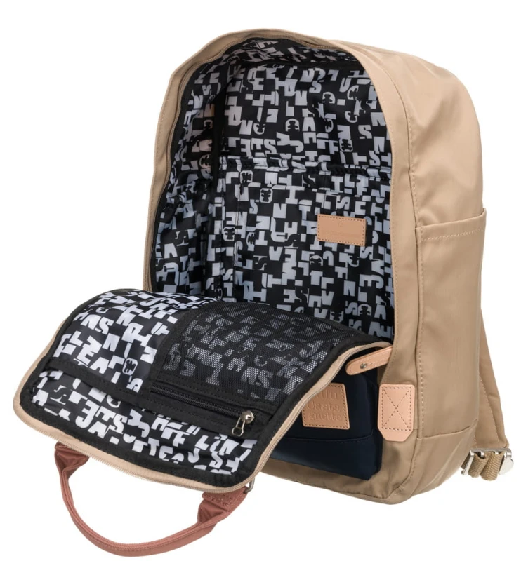 Sportowy plecak z wodoodpornej tkaniny - LuluCastagnette-niua.jpg