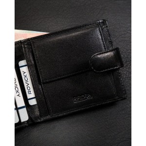 Czarny, poziomy, pojemny portfel męski ze skóry naturalnej zamykany zatrzaskiem - Ronaldo