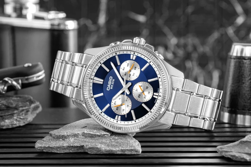 Zapięcie i regulacja bransolety CASIO – detal techniczny