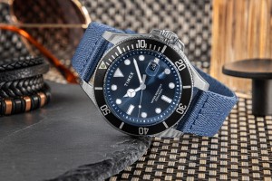 Koperta ze stali nierdzewnej i obrotowy bezel zegarka TIMEX Harborside Coast