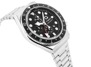 „zegarek TIMEX Q Timex retro z funkcją trzech stref czasowych”