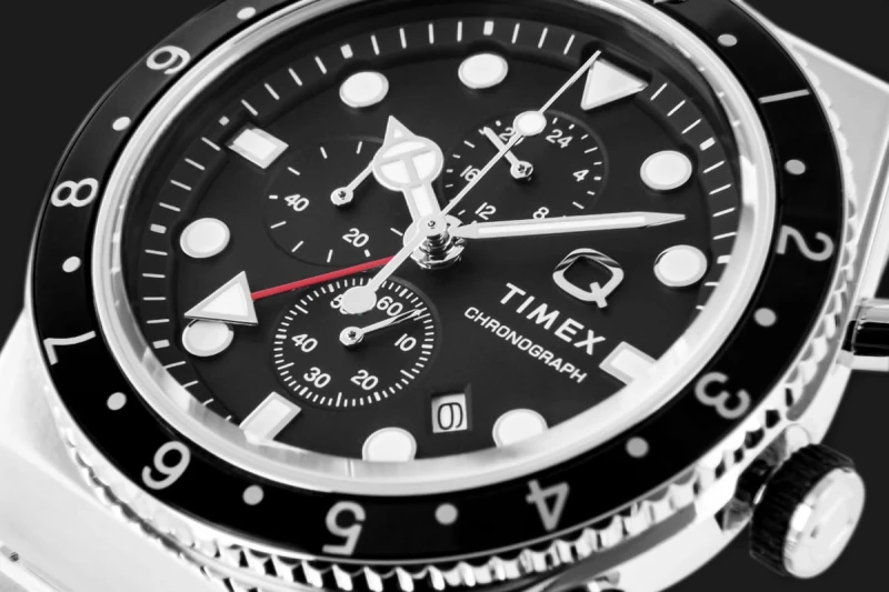 „elegancki zegarek męski TIMEX ze stalową kopertą i mineralnym szkiełkiem”