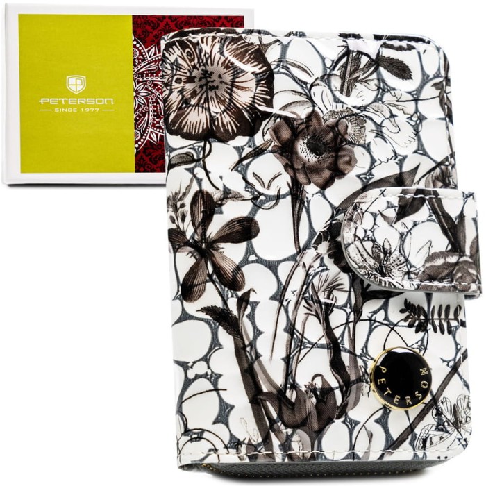 Czarny portfel damski ze skóry naturalnej z systemem RFID, zamykany zatrzaskiem i suwakiem - Peterson