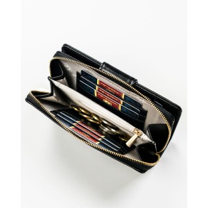 Duży, pionowy portfel damski ze skóry ekologicznej w czarnym kolorze - Peterson