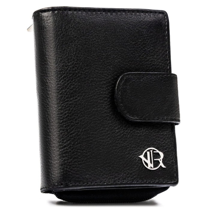 Mały portfel damski wykonany ze skóry naturalnej w czarnym kolorze - Rovicky