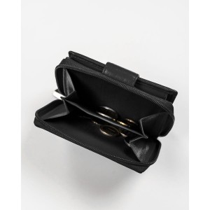 Mały portfel damski wykonany ze skóry naturalnej w czarnym kolorze - Rovicky