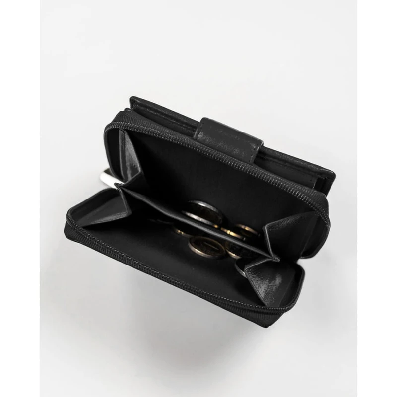 Mały portfel damski wykonany ze skóry naturalnej w czarnym kolorze - Rovicky