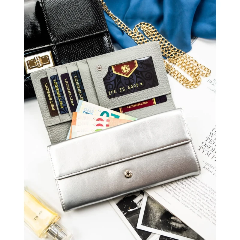 Wielokolorowy portfel damski w orientacji poziomej zamykany na zatrzask - Peterson