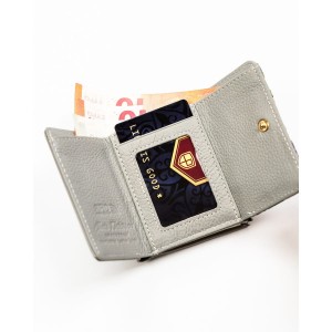 Wielokolorowy portfelik damski ze skóry naturalnej w kwiaty zamykany biglem i zatrzaskiem - Peterson