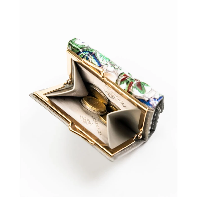 Wielokolorowy portfelik damski ze skóry naturalnej w kwiaty zamykany biglem i zatrzaskiem - Peterson