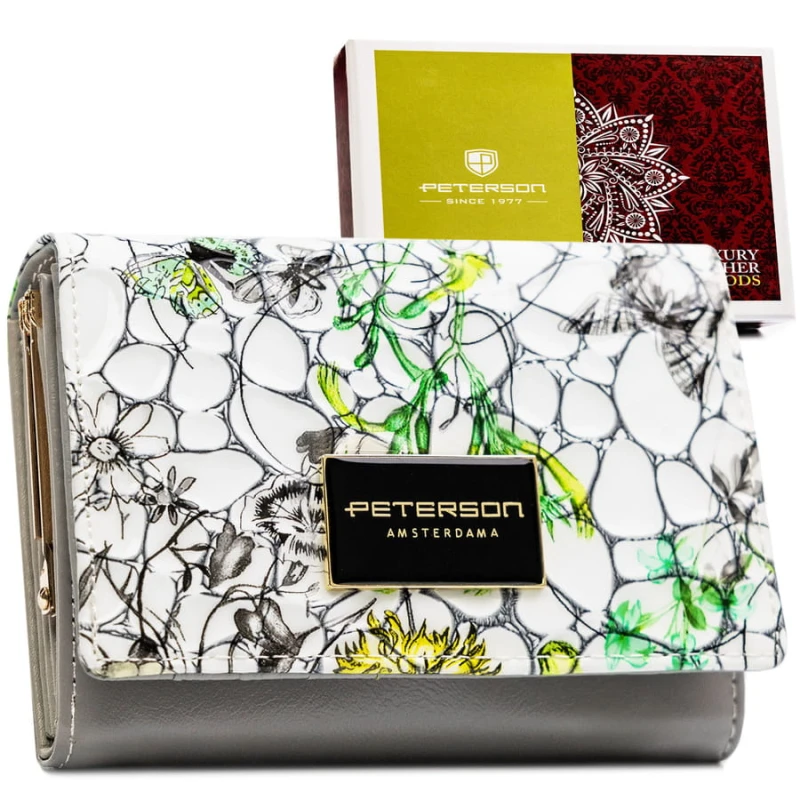 Zielony portfel damski ze skóry naturalnej z systemem RFID ozdobiony kwiatowym wzorem - Peterson