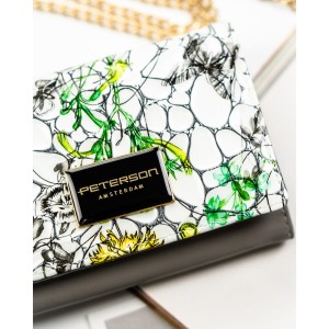 Zielony portfel damski ze skóry naturalnej z systemem RFID ozdobiony kwiatowym wzorem - Peterson