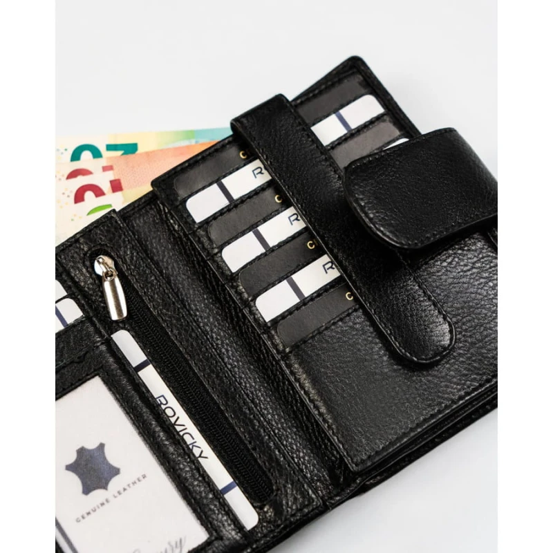Czarny, skórzany portfel damski w orientacji pionowej zamykany na zatrzask - Rovicky