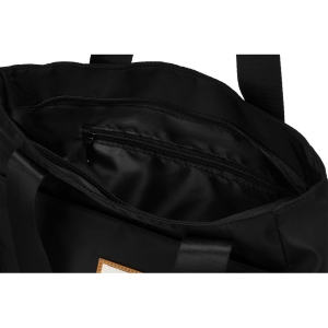 Uchwyty i detal materiału – solidne wykończenie