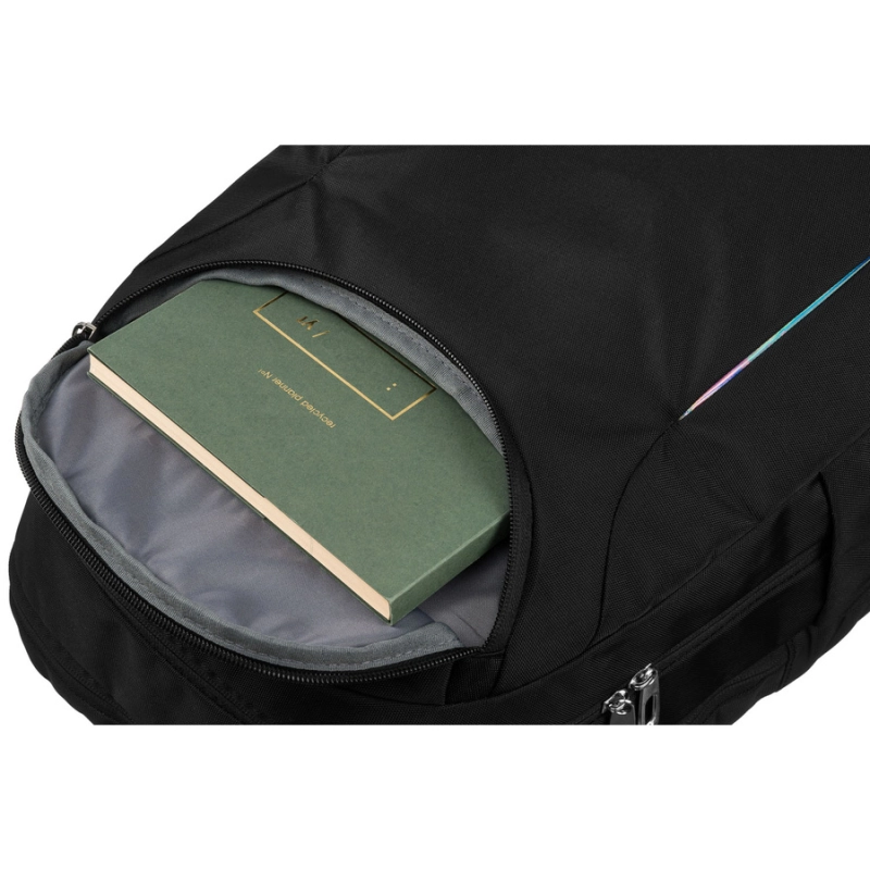 Miejski, pojemny plecak z nylonu w czarnym kolorze z przegrodą na laptopa - Peterson