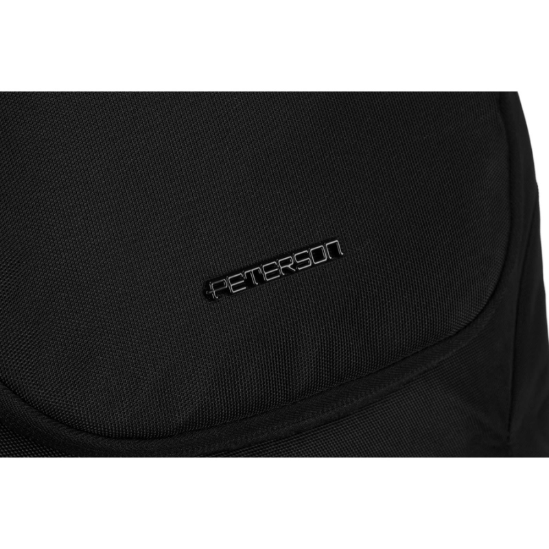 Miejski, pojemny plecak z nylonu w czarnym kolorze z przegrodą na laptopa - Peterson