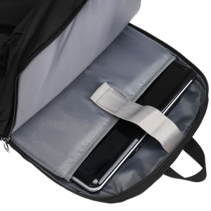 Miejski, pojemny plecak z nylonu w czarnym kolorze z przegrodą na laptopa - Peterson