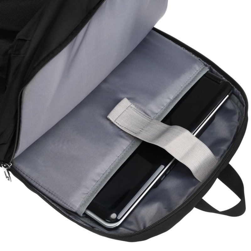 Miejski, pojemny plecak z nylonu w czarnym kolorze z przegrodą na laptopa - Peterson