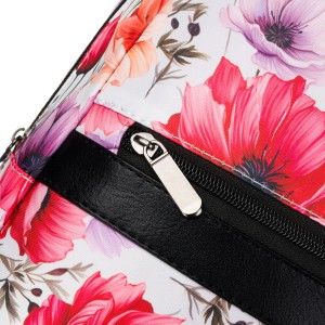 Wielokolorowy plecak damski w kwiaty zawieszony na regulowanych szelkach - Rovicky