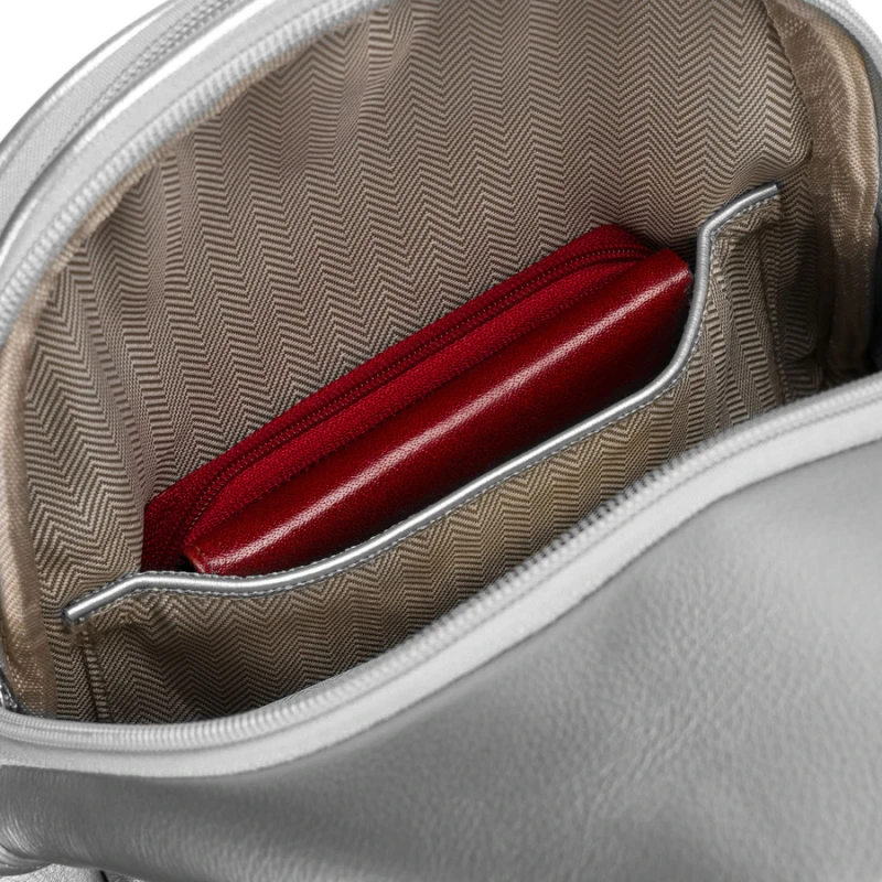 Modna srebrna saszetka damska z eko skóry nerka na ramię crossbody Peterson