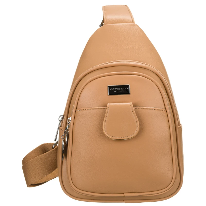 Sportowa beżowa saszetka damska na ramię nerka crossbody ze skóry ekologicznej Peterson