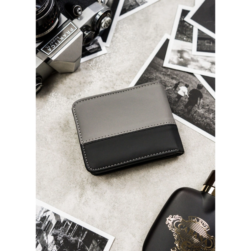Czarno-szary portfel męski w orientacji poziomej bez zapięcia zewnętrznego - Peterson