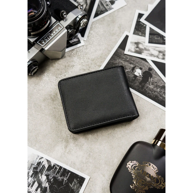 Zielono-czarny portfel męski wykonany ze skóry ekologicznej, model z systemem RFID - Peterson