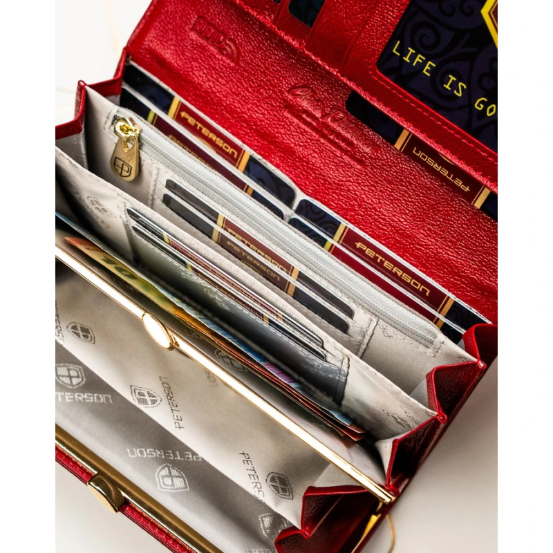 Czerwony portfel damski ze skóry naturalnej i ekologicznej zamykany zatrzaskiem - Peterson