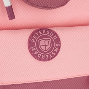 Pojemny plecak szkolny z poliestru w różowym kolorze zawieszony na regulowanych szelkach - Peterson