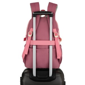 Pojemny plecak szkolny z poliestru w różowym kolorze zawieszony na regulowanych szelkach - Peterson