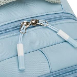 Plecak szkolny z poliestru w błękitnym kolorze zawieszony na regulowanych szelkach - Peterson